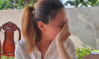 Mẹ đau đớn kể lại lúc phát hiện thi thể bé gái 5 tuổi nghi bị hiếp dâm: 'Con bé quần thì không có, tay chân cứng đờ, lạnh ngắt' Mẹ đau đớn kể lại lúc phát hiện thi thể bé gái 5 tuổi nghi bị hiếp dâm: 'Con bé quần thì không có, tay chân cứng đờ, lạnh ngắt'