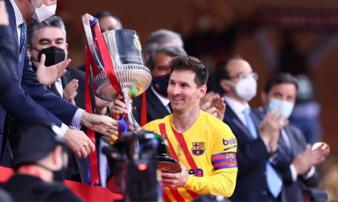 Chạy 70 mét để lập siêu phẩm, Messi cùng Barcelona giành ngôi vô địch đầy thuyết phục Chạy 70 mét để lập siêu phẩm, Messi cùng Barcelona giành ngôi vô địch đầy thuyết phục