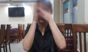 Dòng tin nhắn đẫm nước gửi mẹ của nữ sinh tố bị bố ruột nhiều lần hiếp dâm ở Phú Thọ Dòng tin nhắn đẫm nước gửi mẹ của nữ sinh tố bị bố ruột nhiều lần hiếp dâm ở Phú Thọ