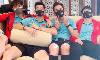 Điều kiện cách ly của tuyển Việt Nam: Đồ ăn người nhà gửi tới phải kiểm tra kĩ, đặt 'ship' nhà hàng phải uy tín Điều kiện cách ly của tuyển Việt Nam: Đồ ăn người nhà gửi tới phải kiểm tra kĩ, đặt 'ship' nhà hàng phải uy tín
