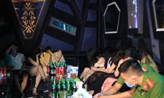 Hơn 40 nam thanh nữ tú tụ tập 'bay lắc' ở Hải Phòng Hơn 40 nam thanh nữ tú tụ tập 'bay lắc' ở Hải Phòng