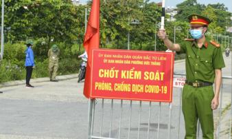 Hà Nội: Phường phát 'phiếu kiểm soát phòng, chống COVID-19', mỗi nhà chỉ ra đường 1 lần/ngày Hà Nội: Phường phát 'phiếu kiểm soát phòng, chống COVID-19', mỗi nhà chỉ ra đường 1 lần/ngày