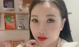 Nữ tổng giám đốc lừa đảo bị công an truy tìm vẫn lên mạng livestream dọa 'nhờ luật sư khởi kiện đòi bồi thường danh dự' Nữ tổng giám đốc lừa đảo bị công an truy tìm vẫn lên mạng livestream dọa 'nhờ luật sư khởi kiện đòi bồi thường danh dự'