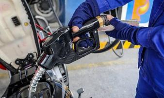 Giá xăng dầu đồng loạt tăng mạnh kể từ 15h chiều nay Giá xăng dầu đồng loạt tăng mạnh kể từ 15h chiều nay