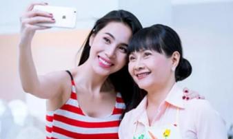 Mẹ Thủy Tiên nhắn nhủ đầy xúc động đến con gái, tiết lộ làm một việc ý nghĩa cho con Mẹ Thủy Tiên nhắn nhủ đầy xúc động đến con gái, tiết lộ làm một việc ý nghĩa cho con