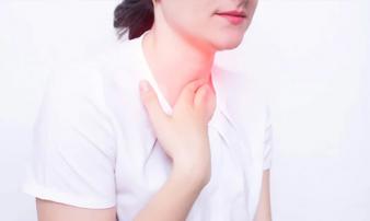 5 dấu hiệu ở cổ là biểu hiện sớm của bệnh tuyến giáp: Dù có 1 điểm cũng cần đi khám ngay 5 dấu hiệu ở cổ là biểu hiện sớm của bệnh tuyến giáp: Dù có 1 điểm cũng cần đi khám ngay