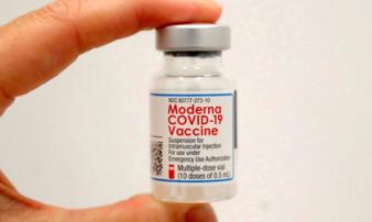 Mỹ chính thức phê duyệt liều tăng cường của vaccine Moderna, Johnson & Johnson Mỹ chính thức phê duyệt liều tăng cường của vaccine Moderna, Johnson & Johnson