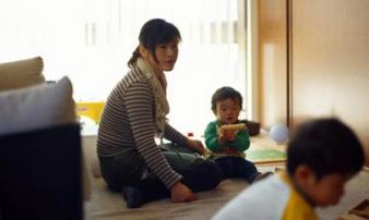 'Đàn bà ở nhà chăm con là những kẻ ăn bám': Chia sẻ gây bão khiến nhiều ông bố bỉm sữa phải khóc lặng 'Đàn bà ở nhà chăm con là những kẻ ăn bám': Chia sẻ gây bão khiến nhiều ông bố bỉm sữa phải khóc lặng