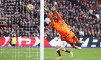 Sau 'cú ngáng chân' của Man United, Chelsea ngã thật bởi kịch bản cực kỳ khó tin Sau 'cú ngáng chân' của Man United, Chelsea ngã thật bởi kịch bản cực kỳ khó tin