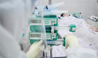 Hà Nội có 385 F0 nặng và nguy kịch, số F0 phải thở máy xâm lấn tăng 40% Hà Nội có 385 F0 nặng và nguy kịch, số F0 phải thở máy xâm lấn tăng 40%