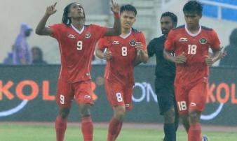 Bỏ lỡ quá nhiều cơ hội, U23 Malaysia rơi nước mắt nhìn U23 Indonesia giành HCĐ SEA Games Bỏ lỡ quá nhiều cơ hội, U23 Malaysia rơi nước mắt nhìn U23 Indonesia giành HCĐ SEA Games