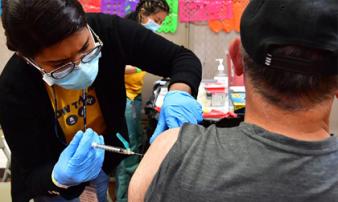 CDC Mỹ điều chỉnh hàng loạt khuyến nghị phòng Covid-19: Không còn giữ khoảng cách và cách ly CDC Mỹ điều chỉnh hàng loạt khuyến nghị phòng Covid-19: Không còn giữ khoảng cách và cách ly