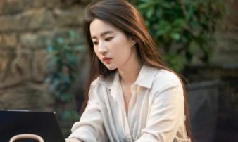 Lưu Diệc Phi nhận 'cơn mưa' lời khen với style 'thôn nữ' trong phim mới, càng ngắm càng mê Lưu Diệc Phi nhận 'cơn mưa' lời khen với style 'thôn nữ' trong phim mới, càng ngắm càng mê