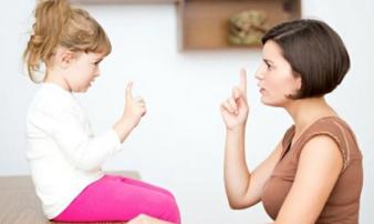 Trẻ có 2 đặc điểm này dễ bị bắt nạt ở trường, cha mẹ cần quan tâm con nhiều hơn Trẻ có 2 đặc điểm này dễ bị bắt nạt ở trường, cha mẹ cần quan tâm con nhiều hơn