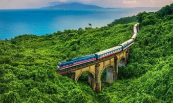 Tuyến đường sắt được mệnh danh đẹp nhất Việt Nam, có thể ngắm ‘Thiên hạ đệ nhất hùng quan’