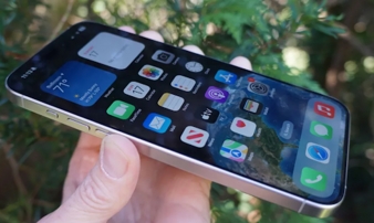 iPhone 16 Pro Max: Pin khủng, màu bắt 'trend' và hơn thế nữa
