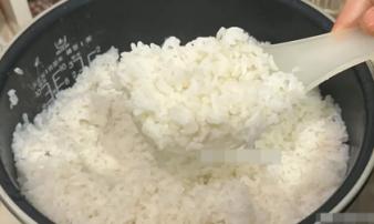 Hâm nóng cơm có gây ung thư không? Nhắc nhở: 4 loại thực phẩm này không thích hợp để hâm nóng lại Hâm nóng cơm có gây ung thư không? Nhắc nhở: 4 loại thực phẩm này không thích hợp để hâm nóng lại