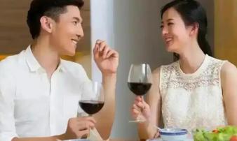 Hai 'từ sến súa' này rất được phụ nữ ưa chuộng, đặc biệt là những người ở độ tuổi trung niên Hai 'từ sến súa' này rất được phụ nữ ưa chuộng, đặc biệt là những người ở độ tuổi trung niên