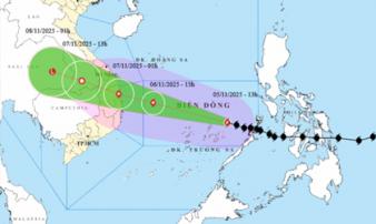 Bão số 13 áp sát đất liền, miền Trung khẩn trương chống bão