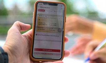 Hà Nội số hoá gần 3.000 hồ sơ đăng ký xe, GPLX ngay ngày đầu ra quân