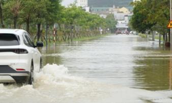 Mưa lớn tiếp tục ở TP. Huế và duyên hải Nam Trung bộ