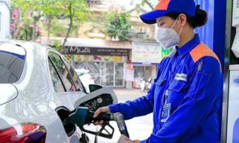 Giá xăng dầu đồng loạt tăng mạnh từ 15h ngày 7/3, xăng RON95 vượt 27.000 đồng/lít 