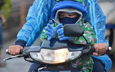 Đã rét đậm còn mưa, Hà Nội chỉ thiếu 1 độ C nữa thôi là học sinh được nghỉ