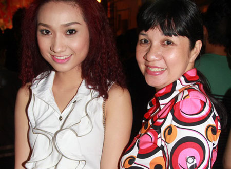 Diễn viên Cao Mỹ Kim và mẹ.