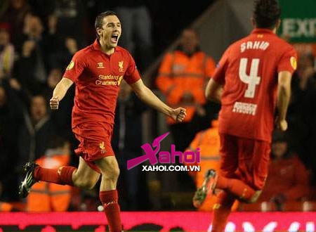 Downing đem về 3 điểm cho Liverpool