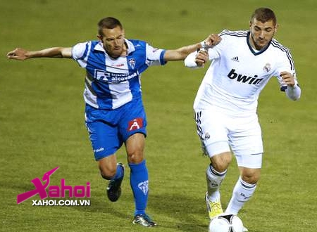 Benzema lập cú đúp giúp Real thắng dễ