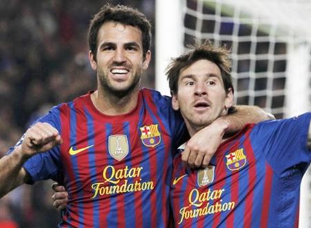 Bộ đôi Fabregas - Messi sẽ phá tan hàng thủ đội chủ nhà