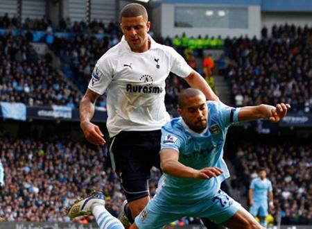 Tottenham (áo sáng) có đủ khả năng để gây bất ngờ