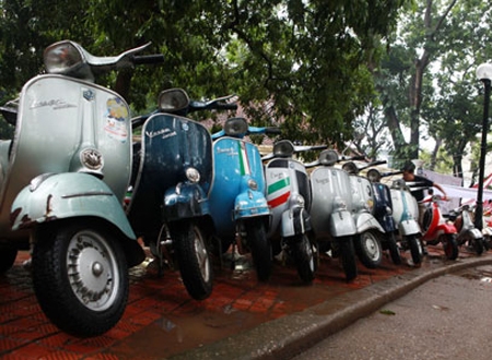 Hàng trăm Vespa cổ có nguy cơ bị đắp chiếu?