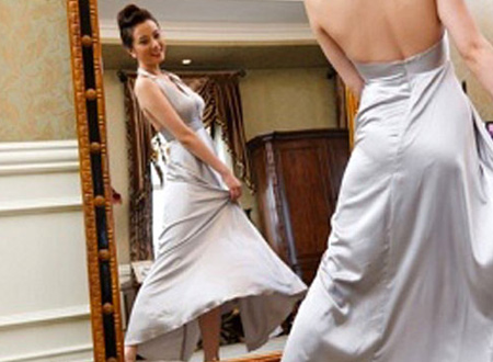 Đàn bà sinh ra là để được yêu, không phải là một vật trang sức. (Ảnh minh họa).