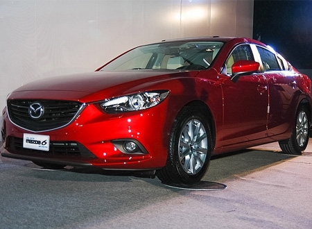 Theo VinaMazda, Mazda6 chốt giá 1,230 tỷ đồng cho bản 2.0 và 1,326 tỷ đồng cho bản 2.5