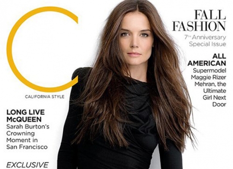 Trên bìa tạp chí, Katie diện váy đen quyến rũ của Tom Ford.