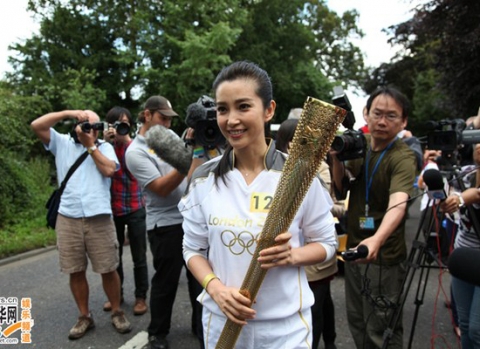 Lý Băng Băng là ngôi sao Trung Quốc duy nhất được rước đuốc tại Olympic London 2012.