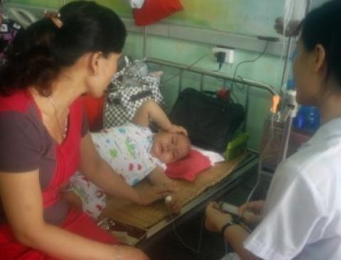 Việc lạm dụng các xét nghiệm, chụp chiếu, đặc biệt là lạm dụng thuốc đang khiến các bệnh viện bị vượt trần. Phía BHXH không chi trả số vượt trần này với lý do nguyên nhân vượt trần là do bệnh viện quản trị không tốt, để bác sỹ kê đơn thoải mái, lạm dụng t