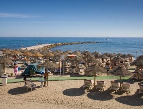 Trong tiếng Tây Ban Nha, Costa del Sol có nghĩa là “Bờ biển mặt trời”. 