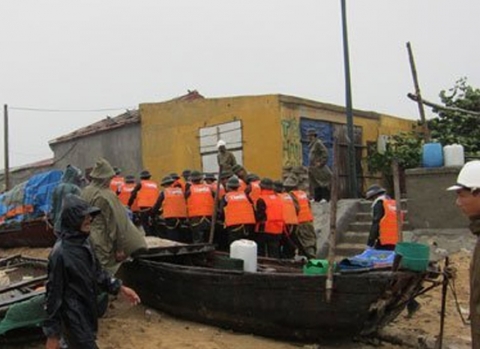 Quảng Ninh chống bão trong mùa mưa bão 2011 (Ảnh: VietNamNet)