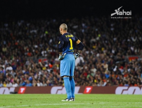 Valdes vẫn là một trong những điểm yếu cố hữu của Barca