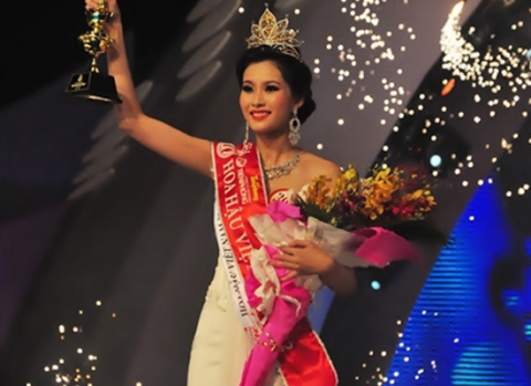 Đương kim Hoa hậu Việt Nam 2012 Đặng Thu Thảo.