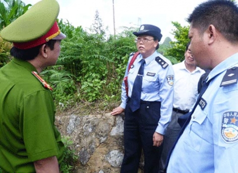 Công an Việt Nam làm việc với Công an Trung Quốc tại hiện trường