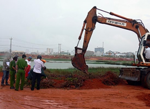 Nơi phát hiện va li đựng đầy tiền cạnh Quốc lộ 1A