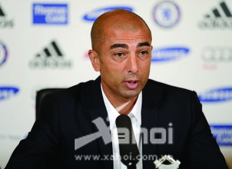 Roberto Di Matteo chưa bao giờ nhận được sự tin tưởng tuyệt đối tại Chelsea