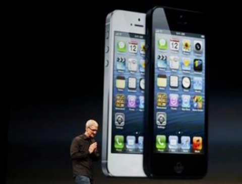  CEO Apple Tim Cook tại buổi công bố iPhone 5 - Ảnh: Reuters 