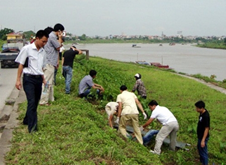 Cơ quan công an khám nghiệm hiện trường (Ảnh minh họa)