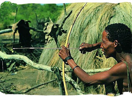 Cư dân Bushmen ngày nay vẫn sử dụng ngôn ngữ của người Khoisan.