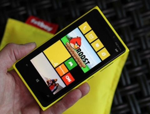 Lumia 920 – mẫu điện thoại Windows Phone 8 cao cấp mới nhất của Nokia.