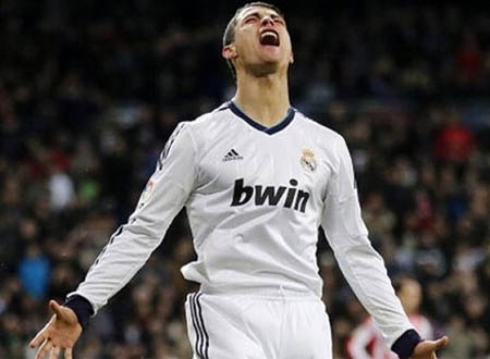 Ronaldo tỏa sáng giúp Real đại thắng